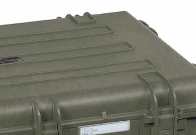 Explorer case stacking pattern on outer lid