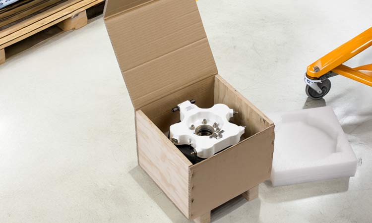 Composite pack Composite packaging with inserts