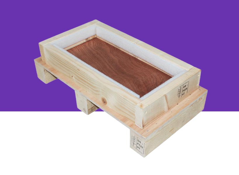 Custom wooden pallet collar