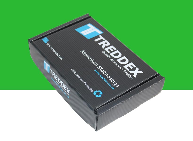 Returnable mailing packaging