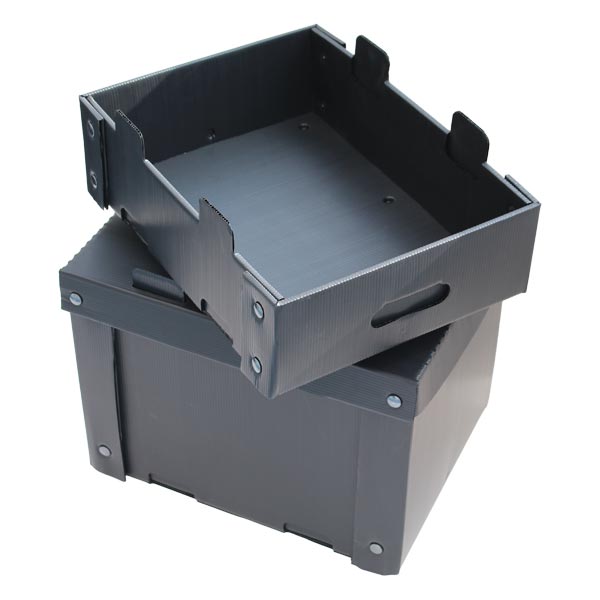 Collapsible plastic container